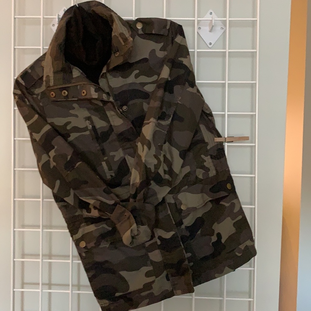 Love tree camo jacket